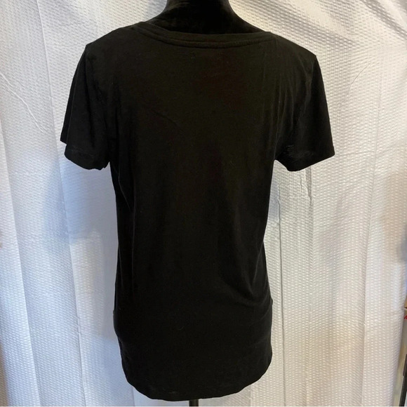 Maurices black tee t-shirt with pink Darth Vader Star Wars graphic size medium. - Picture 4 of 6